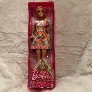 Mattel Barbie Fashionistas Doll #181. New ! NIB